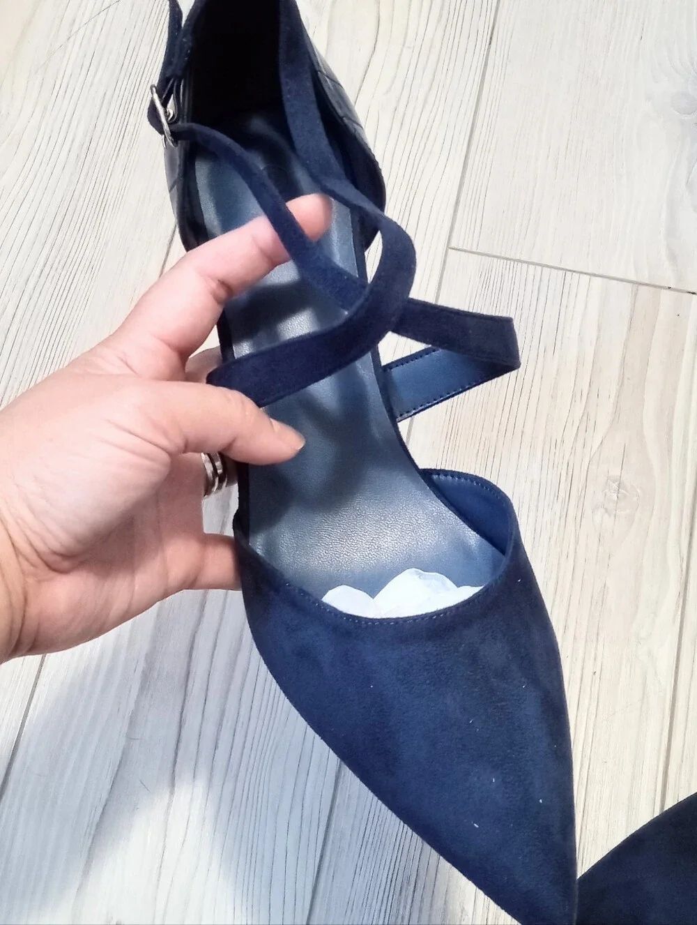 (69-4880) Women's Navy Heels Sz 9 - Picture 7 of 12
